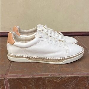 DOLCE VITA Madox Leather Sneakers